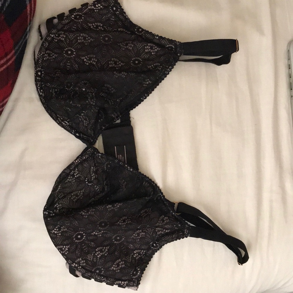 Victoria Secret Unlined Plunge Bra